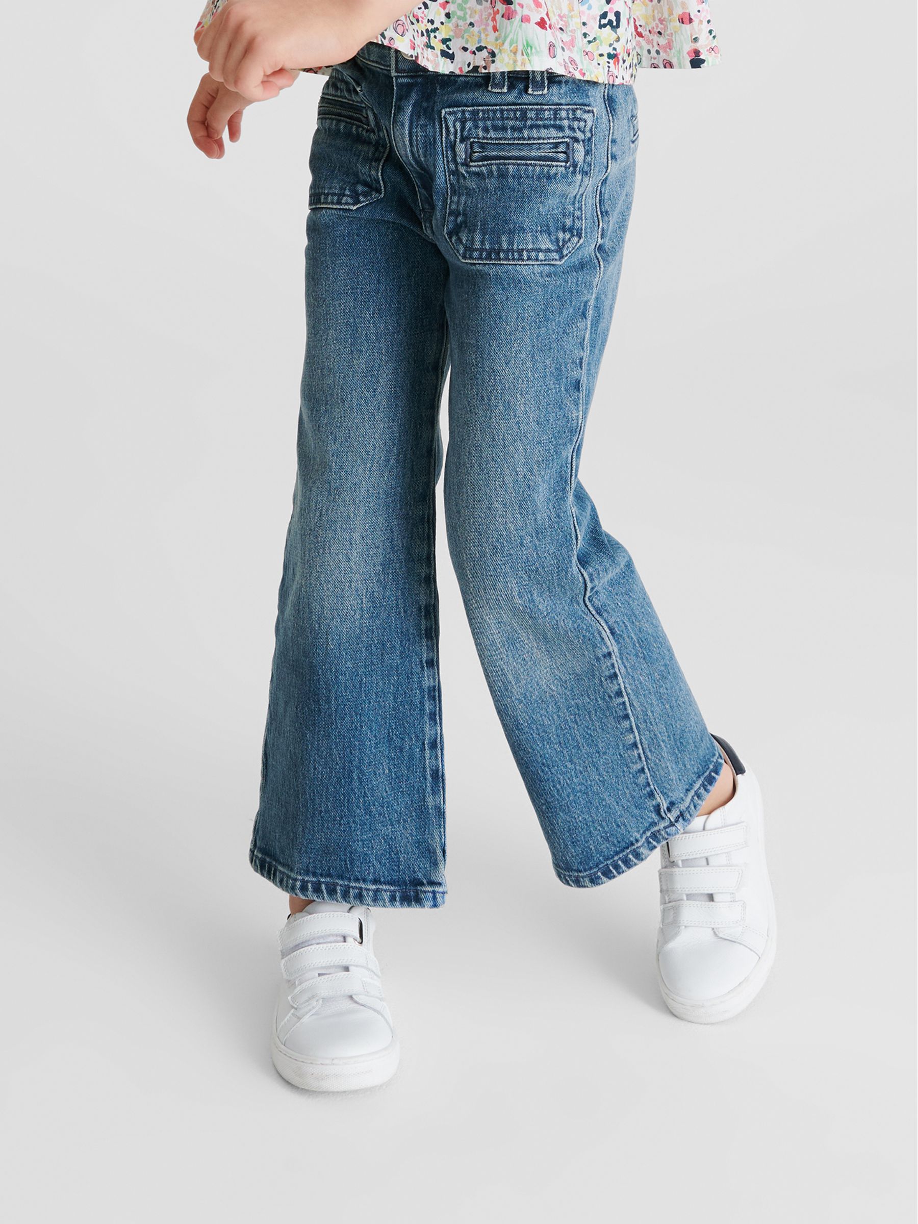 SC605 Ex Chainstore Junior 90s Inspired Flared Jeans x14